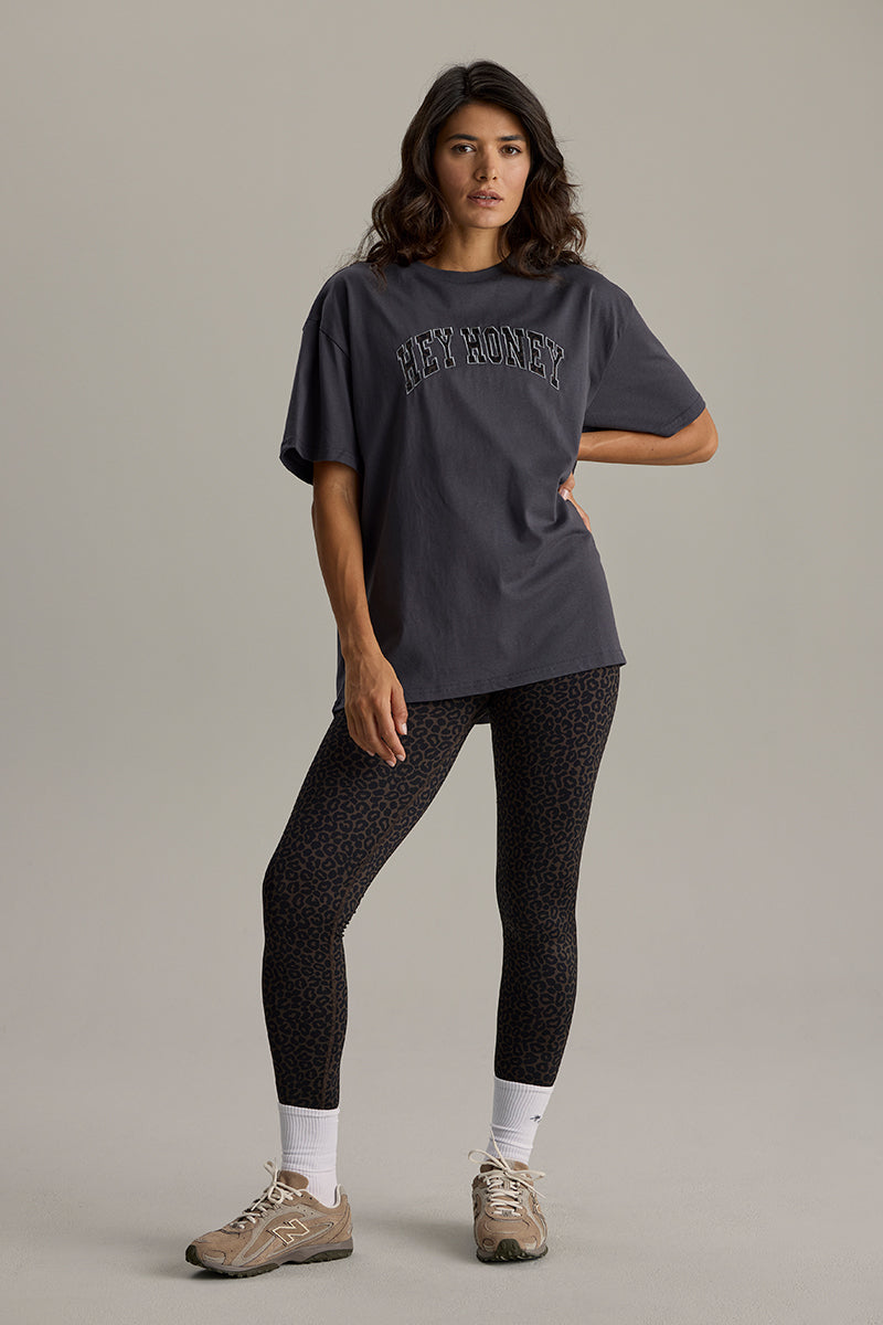 Oversized T-Shirt Leo Dark Grey | Hey Honey & Active Wear