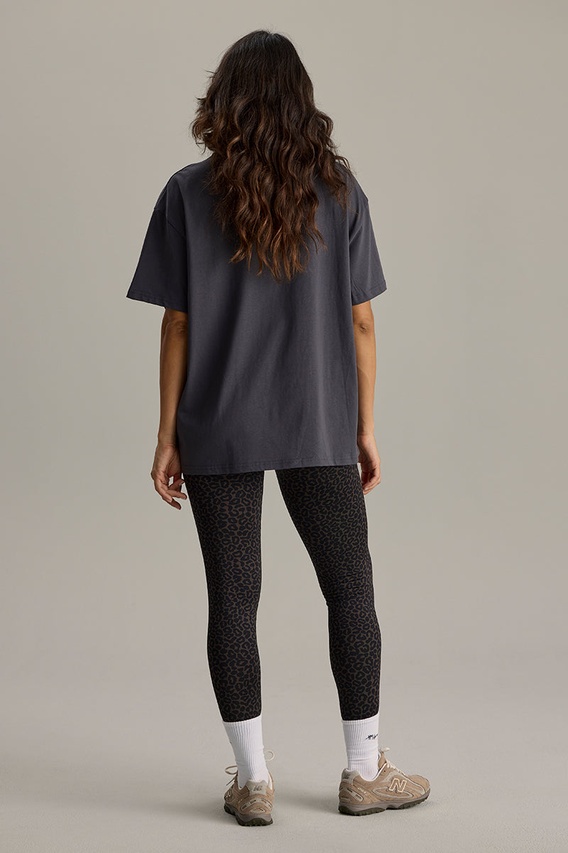 Oversized T-Shirt Leo Dark Grey | Hey Honey & Active Wear