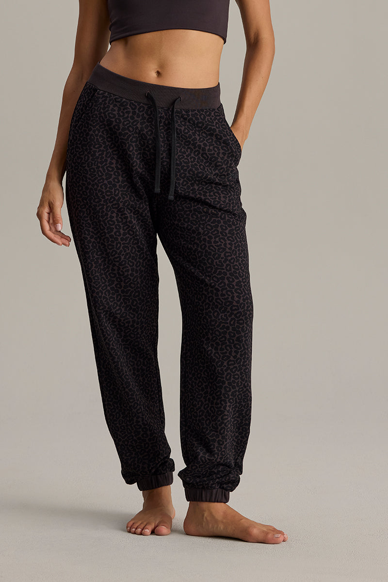 Cuff Sweat Pants Leo Dark Brown | Hey Honey & Active Wear